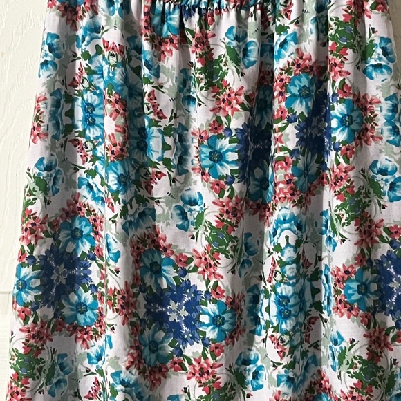 Everly Multicolor Floral Ruffle Dress - Picture 3 of 9